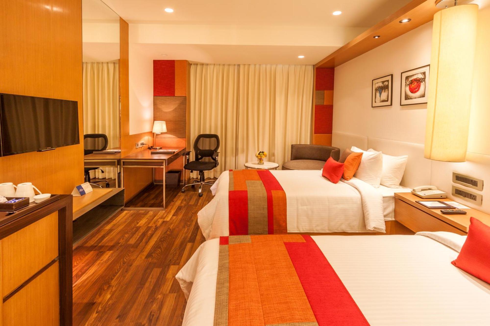 Deventure Sarovar Portico Kapashera, New Hotel Delhi (National Capital Territory of India)