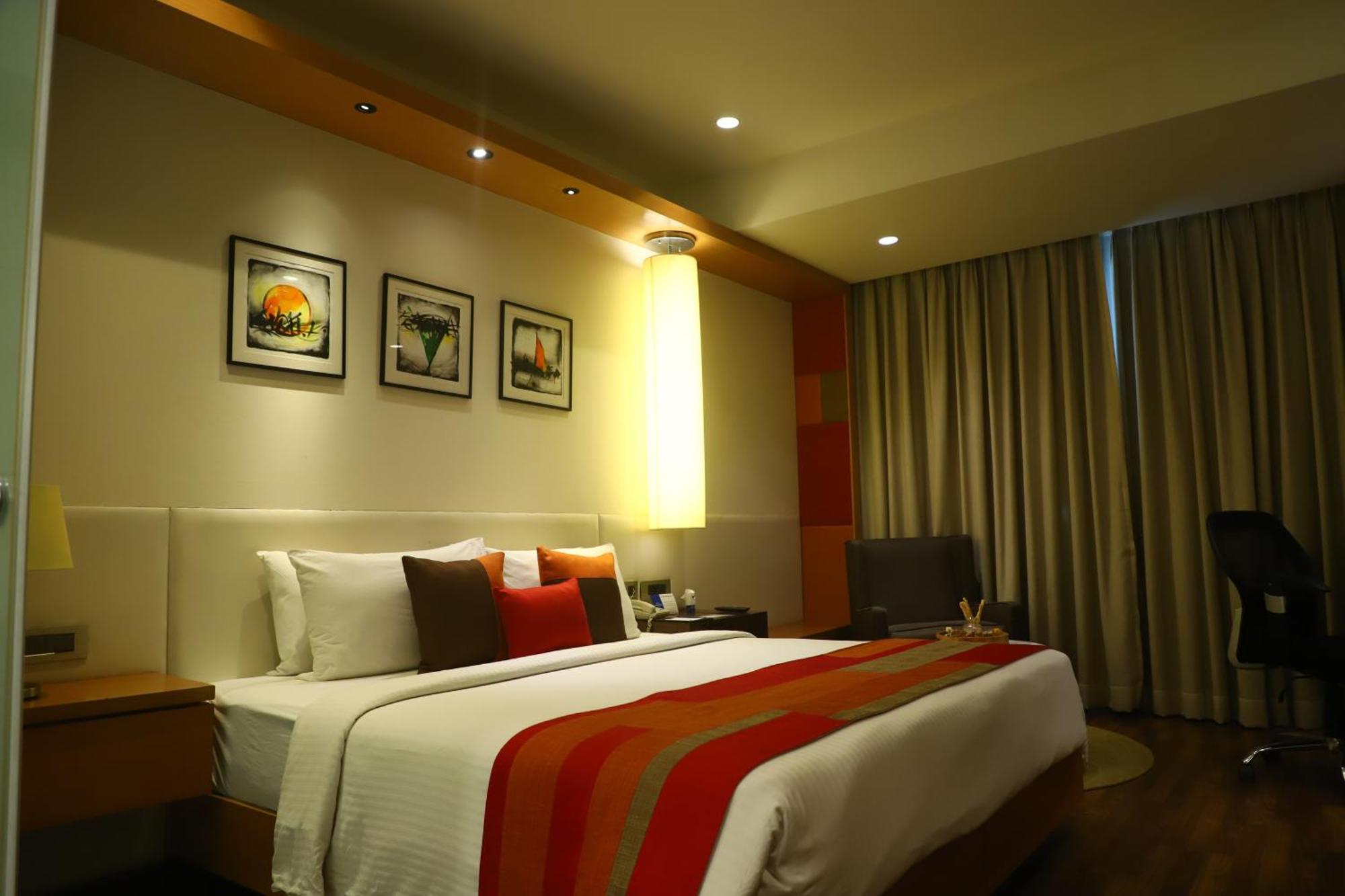 Deventure Sarovar Portico Kapashera, New 4*