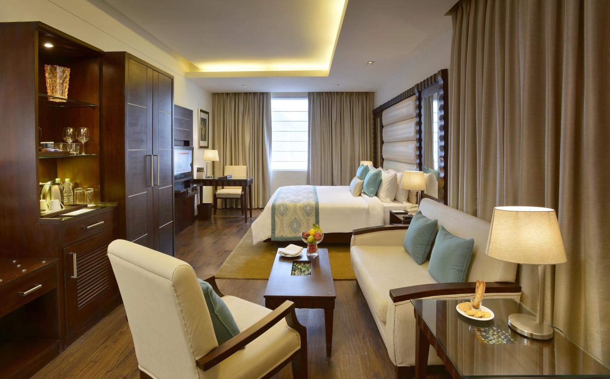 Hotel Deventure Sarovar Portico Kapashera, New Delhi (National Capital Territory of India)