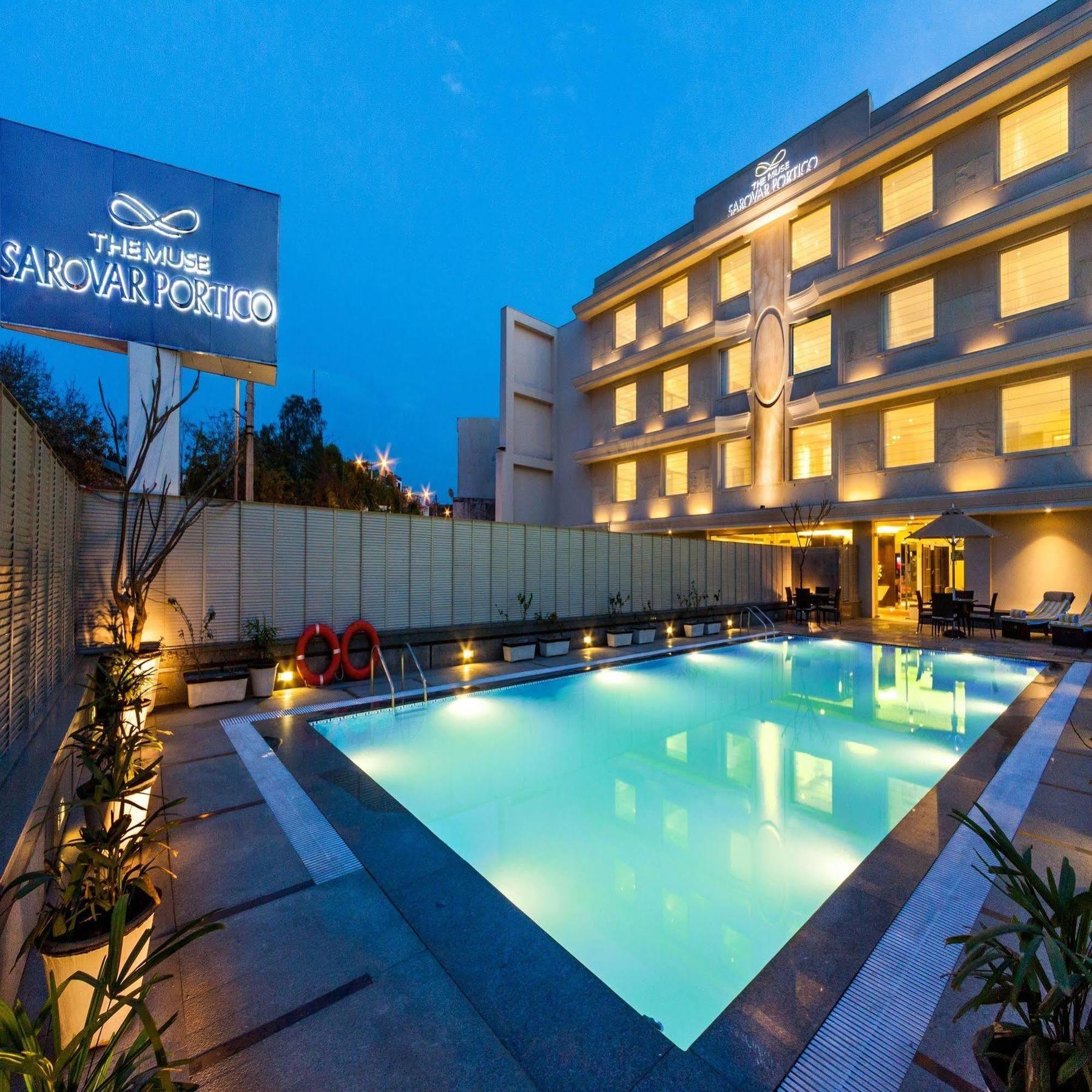 Deventure Sarovar Portico Kapashera, New Hotel Delhi (National Capital Territory of India)