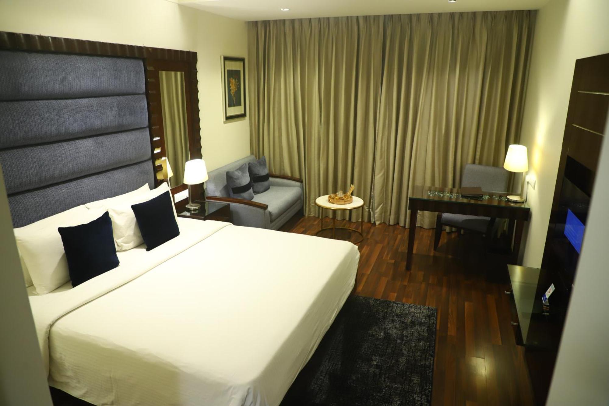 Deventure Sarovar Portico Kapashera, New