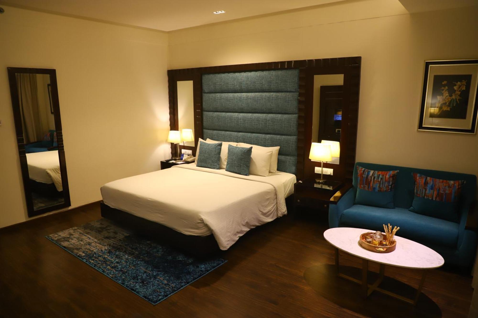 Deventure Sarovar Portico Kapashera, New होटल Delhi (National Capital Territory of India)